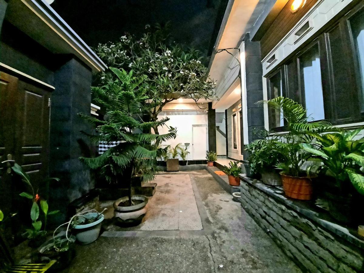 Ganggas Homestay Jimbaran Exterior foto